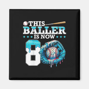 Kids Bysebyll Drip 8. Geburtstagsfeier Sport Fan B Magnet