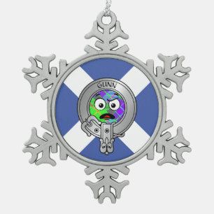 Kids Clan Gunn Wappen & Tartan auf Salreifen Schneeflocken Zinn-Ornament