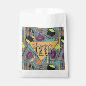 Kids Gray Retro Witchy Halloween Birthday Geschenktütchen (Vorderseite)