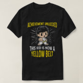Kids Karate Student Yellow Belt Award Geschenk T-Shirt (Design vorne)