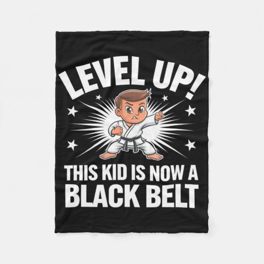 Kids Karate Uniform Black Belt Award T Shirt Desig Fleecedecke (Vorderseite)