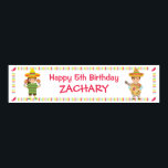 Kids Musical Mexican Fiesta Birthday Party Banner Poster<br><div class="desc">Feiern Sie mit Song und Tanz! Dieses Party-Banner eignet sich perfekt für ein mexikanisches Party mit seinen bunten und hellen Elementen. Banner beinhaltet zwei Kinder, die in einem Sombrero gekleidet sind, mit breit gebrannten Hüten mit geometrischem Dreieck-Muster. Das Mädchen schwingt mit einem Paar Maracas, während der Junge auf der Gitarre...</div>
