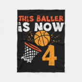 Kids This Ller Is Now 4 Sketll 4th Birthday Bday B Fleecedecke (Vorderseite)