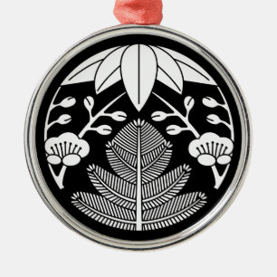 Kiefer, Bambusblätter, Ume Ornament Aus Metall