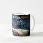Kiefer des Weißen Hais Kaffeetasse (VorderseiteRechts)