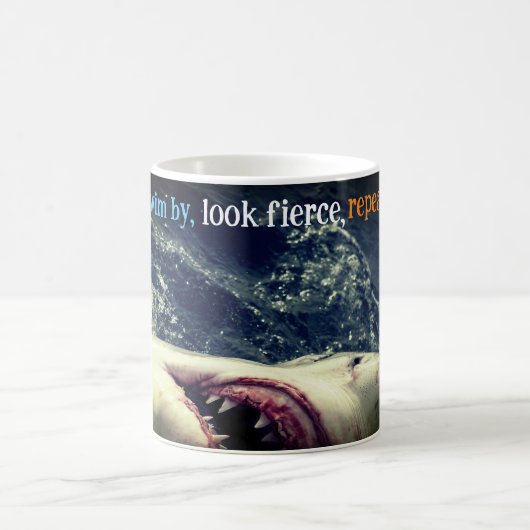 Kiefer des Weißen Hais Kaffeetasse (Mittel)