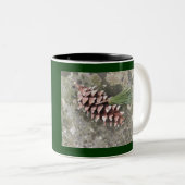 Kiefern-Kegel u. Quasten-Tasse Zweifarbige Tasse (VorderseiteRechts)