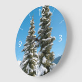 Kiefernbäume unter dem Schnee Große Wanduhr (Winkel)