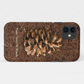 Kiefernkone auf gefallenen Nadeln Case-Mate iPhone Hülle (Rückseite (Horizontal))