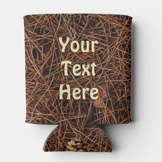 Kiefernkone auf gefallenen Nadeln Dosenkühler (Rückseite)