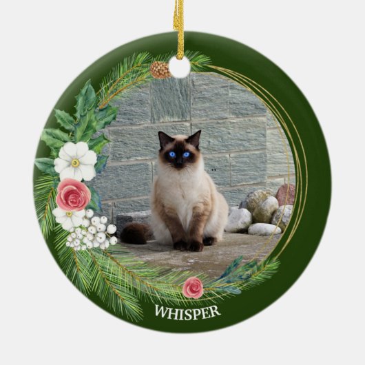 Kiefernkranz mit Rose Petunias Weiße Berries Keramik Ornament (Hinten)