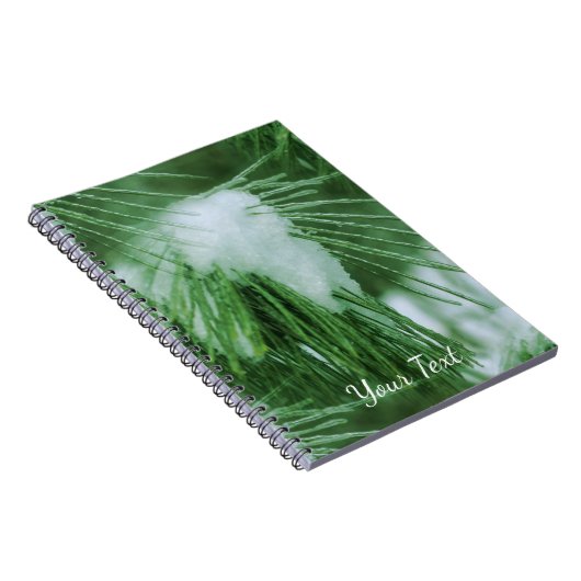 Kiefernnadeln im Schnee und im Winter Notizblock (Rechte Seite)