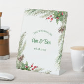 Kiefernnadeln, Rote Beere Sockelschild (In SItu)