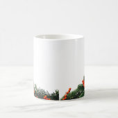 Kiefernzweig mit Berries-Grüntönen Kaffeetasse (Mittel)