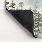 Kieferwald und Berge Mousepad (Ecke)