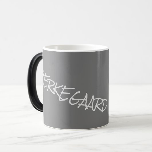Kierkegaard - magische Tasse (Vorderseite Links)