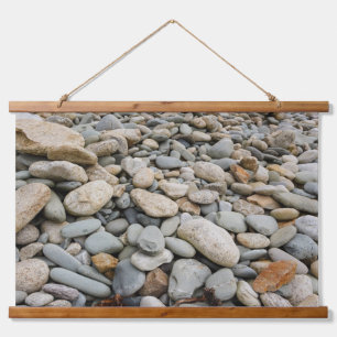 Kiesel an der Küste Wandteppich Mit Holzrahmen