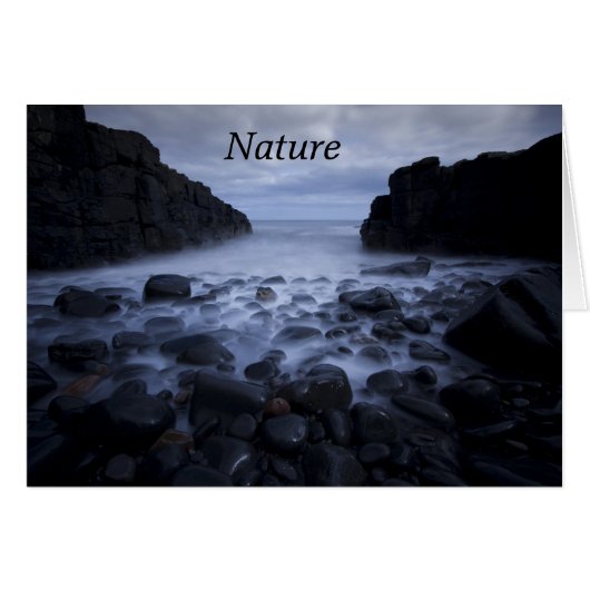 Kiesel und Felsen entlang der Küste des Ozeans (Vorderseite (Horizontal))