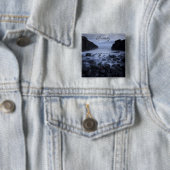 Kiesel und Felsen entlang der Küste des Ozeans Button (Beispiel)