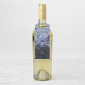 Kiesel und Felsen entlang der Küste des Ozeans Flaschenanhänger (Auf Flasche)