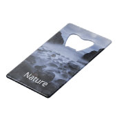 Kiesel und Felsen entlang der Küste des Ozeans Geldbeutel Flaschenöffner (Vorderseite Schrägansicht)