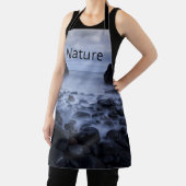 Kiesel und Felsen entlang der Küste des Ozeans Schürze (InSitu)