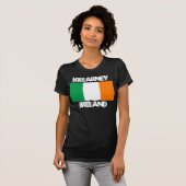 Killarney, Irland mit irischer Flagge T-Shirt (Vorne ganz)