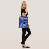 Killer Whale auf Vollmond Blue Tote Bag Tasche (Am Model)