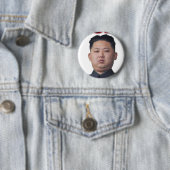 Kim- Jong-ilbogen Button (Beispiel)