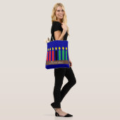 Kinara für Kwanzaa: Dunkelblau Tasche (Am Model)