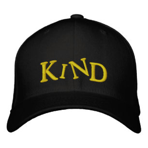 KIND BESTICKTE BASEBALLKAPPE