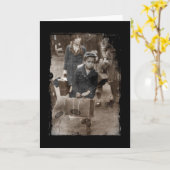 Kind, das einen Kofferraum sucht Karte (Gelbe Blume)