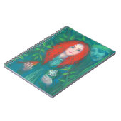 Kind des Waldes, rot-haariges Mädchen, grüne Farbt Notizblock (Linke Seite)