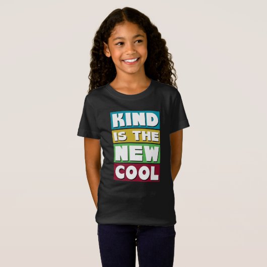 Kind ist das Neue Cool - ein Kindesrückwärtsliebe T-Shirt (Vorne ganz)