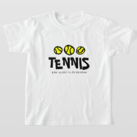 Kind ist Tennis im Shirt. Wiederholen Sie den Slee