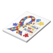 Kind mit Autismus-Bewusstseins-Band Notizblock (Rotiert)