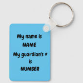 Kind mit Autismus-Notfall Schlüsselanhänger (Rückseite)