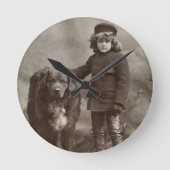 Kind mit Hund, C1885 Runde Wanduhr (Vorderseite)