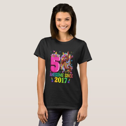 Kinder 5 Jahre Junge Teens Klettern 5th B T-Shirt (Vorne ganz)