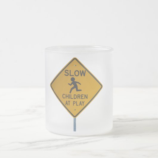 KINDER AM SPIEL MATTGLASTASSE (Mittel)