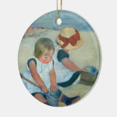 Kinder am Strand | Mary Cassatt Postcard Keramik Ornament (Links)