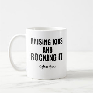 Kinder anheben und Individuelle Name rocken Kaffeetasse