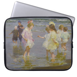 Kinder auf dem Strand (von E.H. Potthast) Laptopschutzhülle