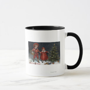 Kinder beendet, Baum verzierend Tasse