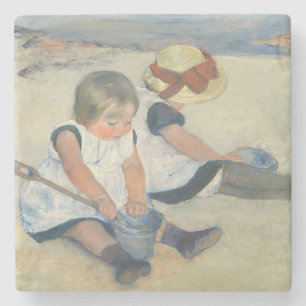 Kinder, die auf dem Strand, 1884 spielen Steinuntersetzer