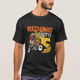 Kinder, die bis 5 Jahre alt sind, mit dem Dirt Bik T-Shirt