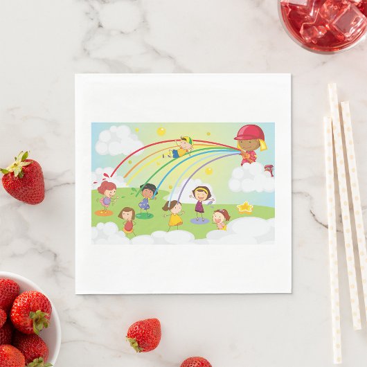 Kinder, die ein Parkpapier von Napkins spielen Serviette