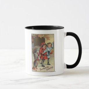 Kinder, die einen Kürbis, Truthähne halten Tasse