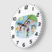 Kinder, die im Klassenzimmer spielen Große Wanduhr (Winkel)