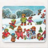 Kinder, die im Schnee spielen Mousepad (Vorne)